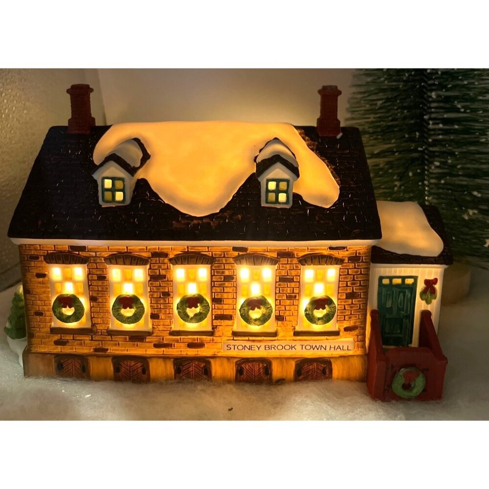 Dept 56 Christmas Village New England Series Stoney Brook Town Hall 1992 Holiday